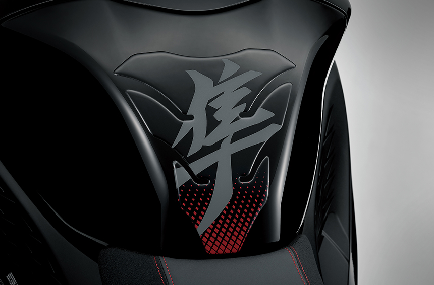 GSX1300R 油箱貼(紅)