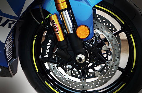 Brembo輻射式卡鉗 + ABS系統